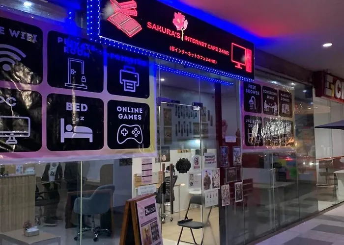 Sakura's Internet Cafe 24hr Hostel *